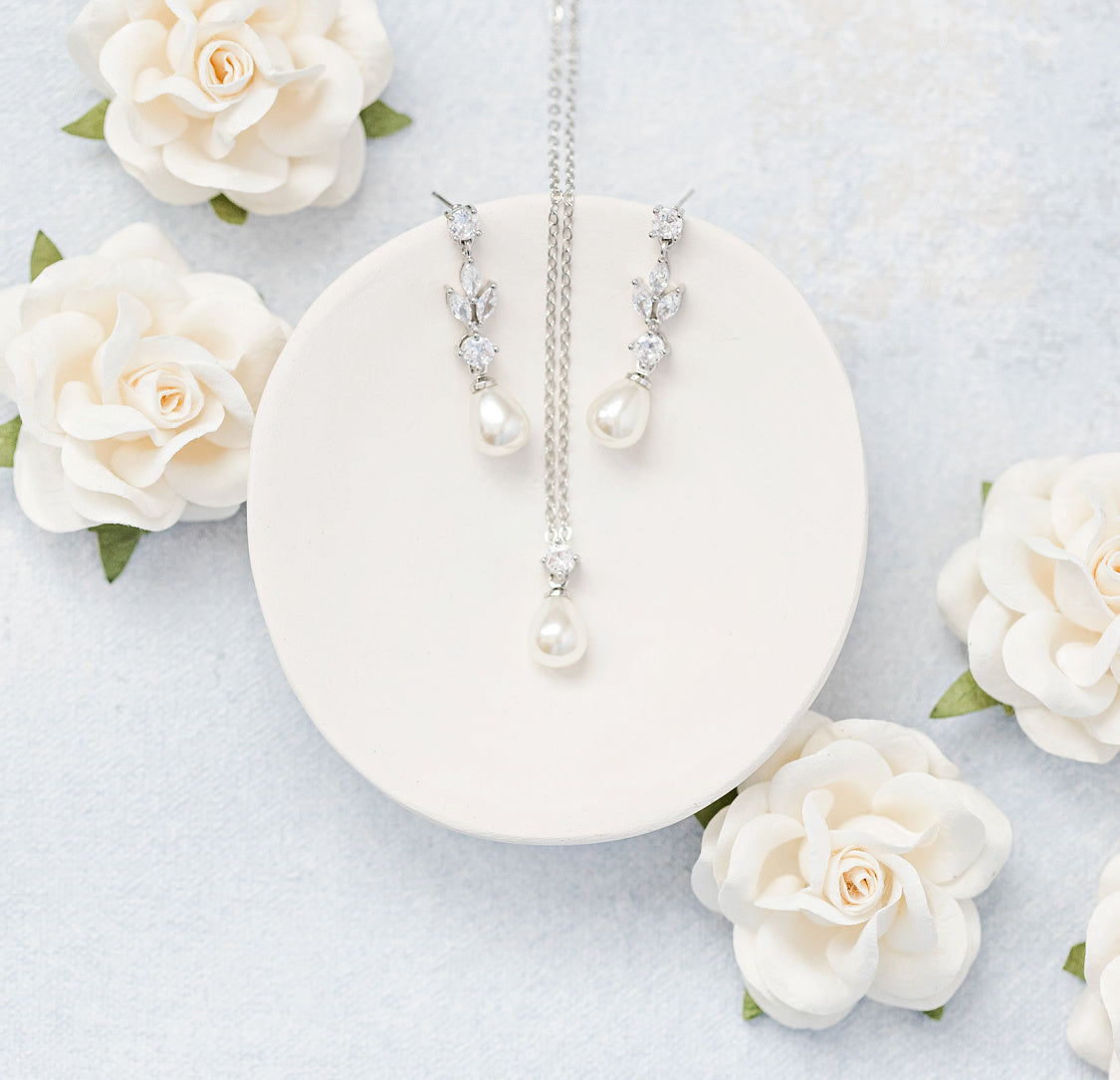 Load image into Gallery viewer, pearl wedding jewelry set
