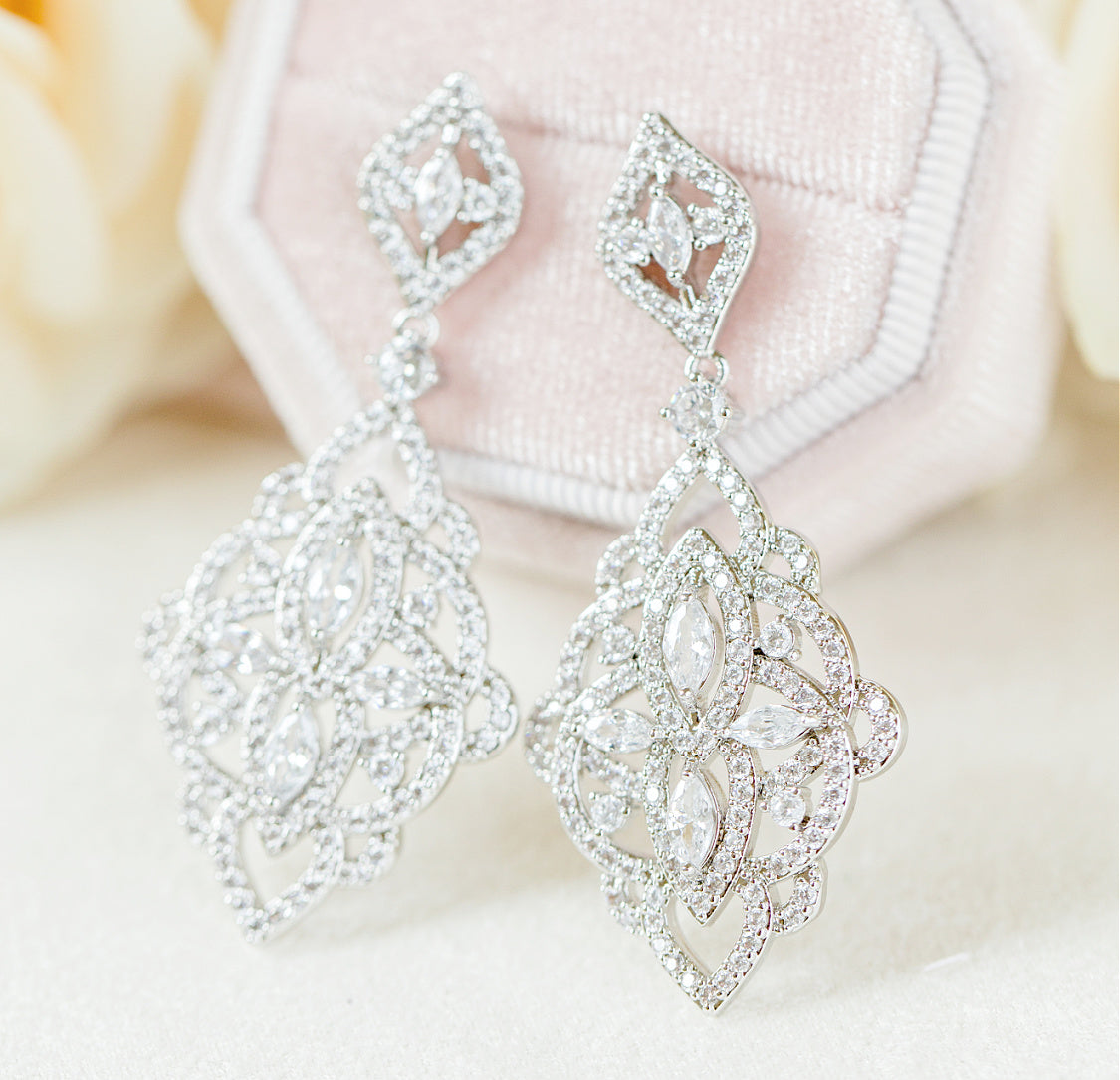 Load image into Gallery viewer, silver wedding earrings
