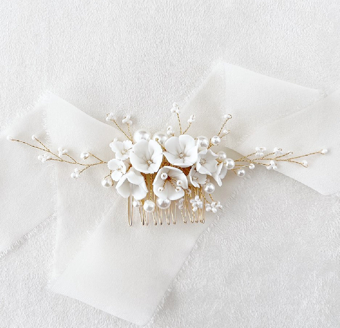 Load image into Gallery viewer, wedding pearl hair comb
