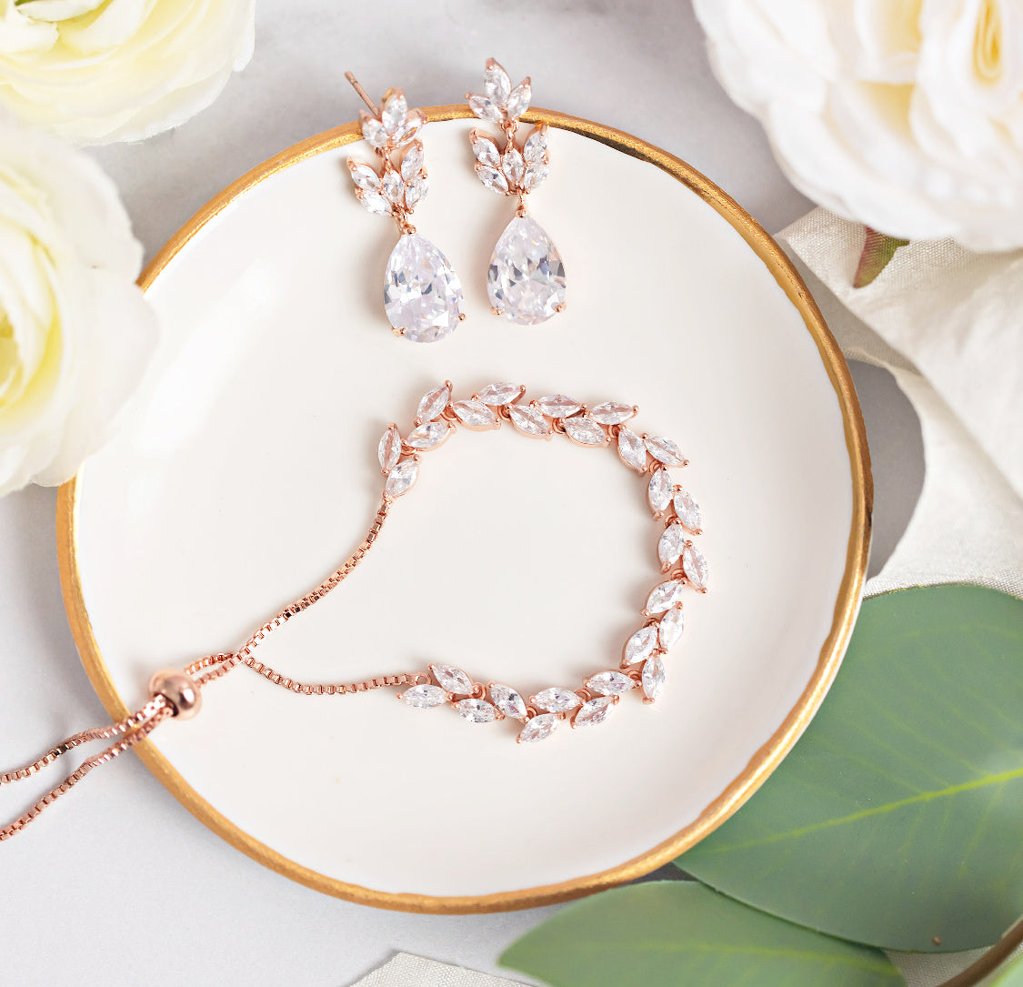 Load image into Gallery viewer, Sophia Bridesmaid Jewelry Set
