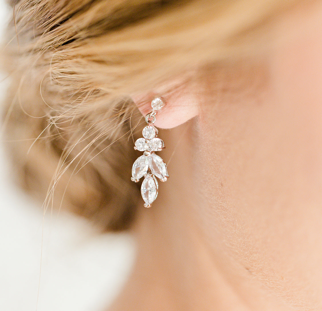 Load image into Gallery viewer, bridesmaid earrings
