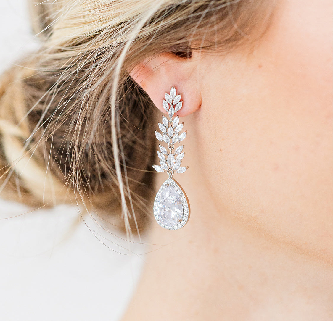 Load image into Gallery viewer, crystal wedding earrings
