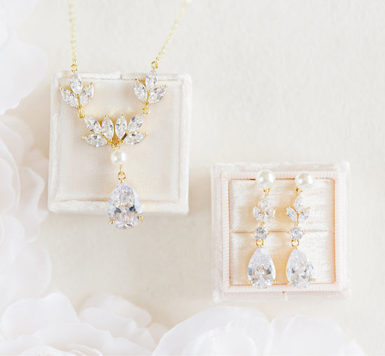 Load image into Gallery viewer, gold pearl bridal jewelry set
