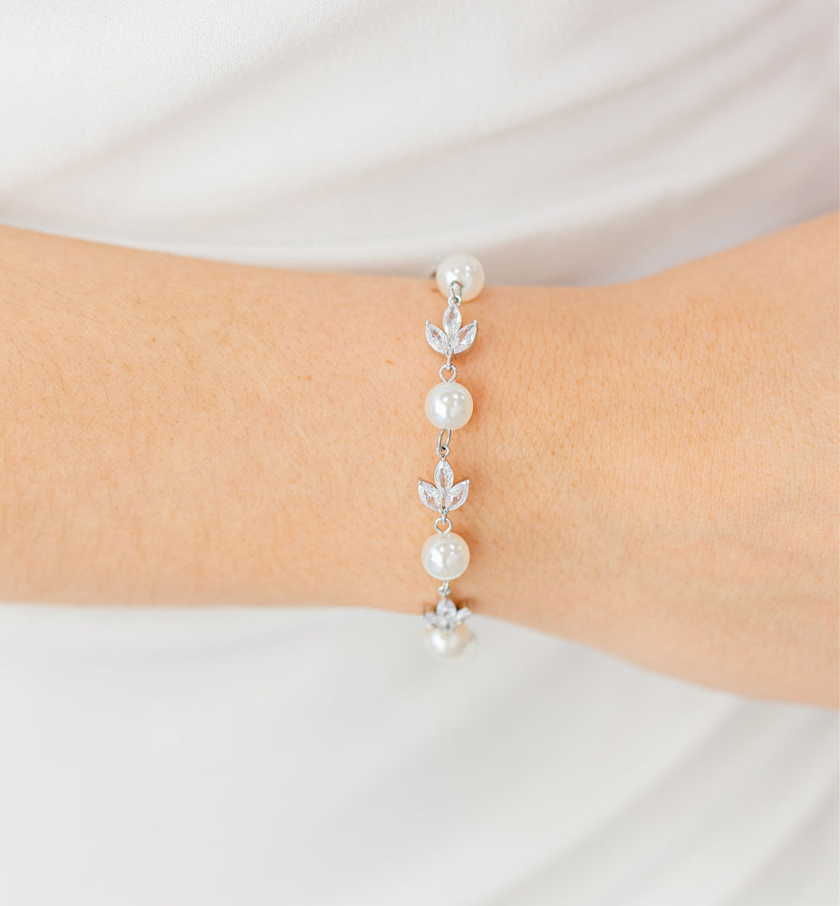 Anastasia Pearl Wedding Bracelet