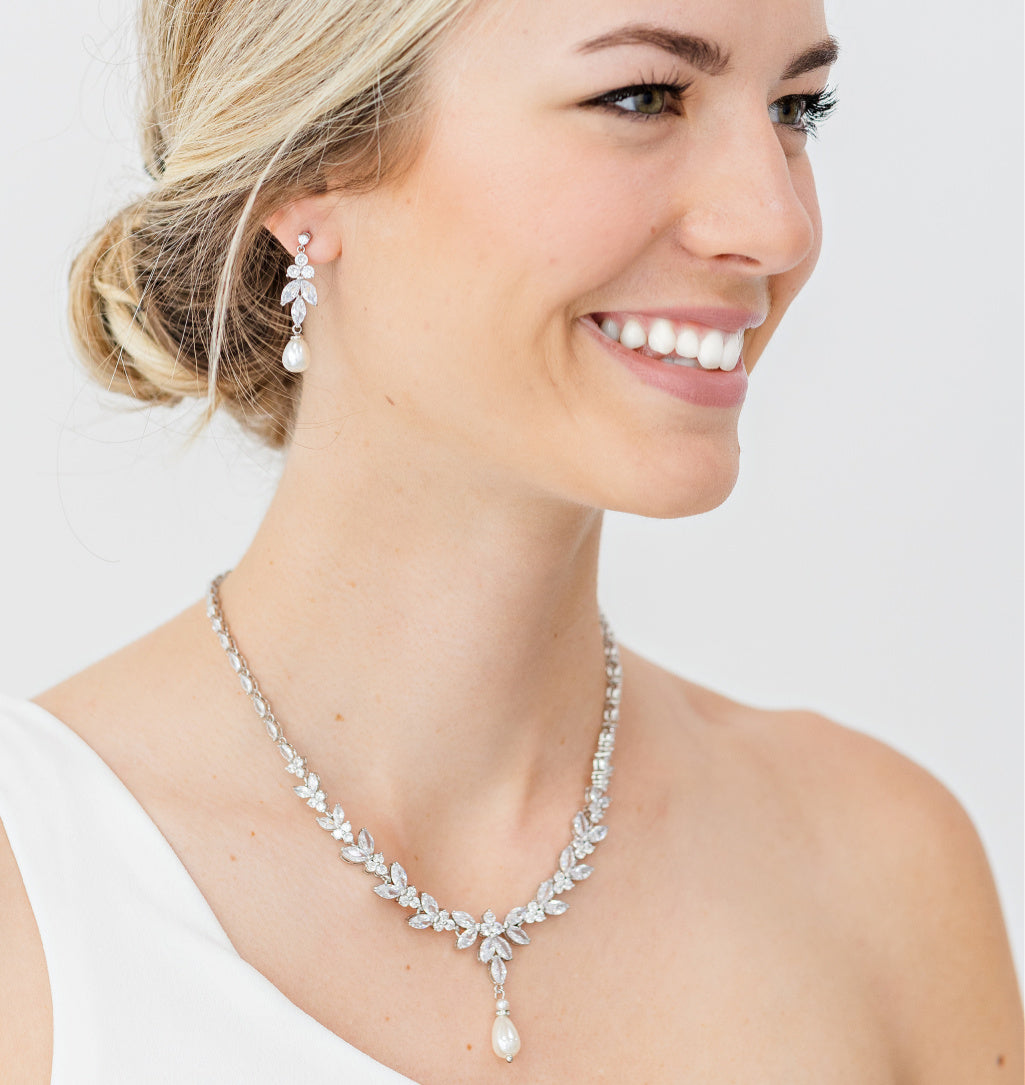 Buy Bridal Necklace, Pearl Necklace, Wedding Jewelry Set, Crystal Necklace,  Pearl Earrings, Bridal Earrings, Wedding Necklace, Bridal Jewelry Online in  India - Etsy