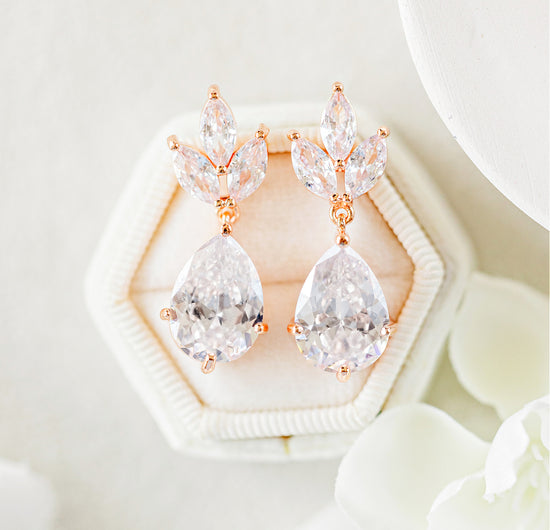 Load image into Gallery viewer, rose gold bridesmaid earrings
