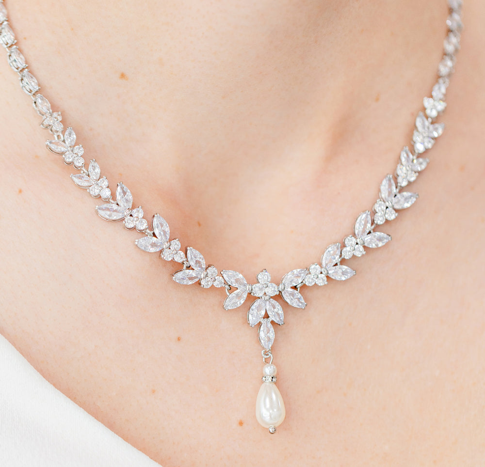 pearl wedding necklace