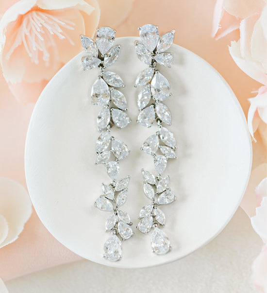 2023 New Zirconia Golden Bow Knot Long Pearl Tassel Earrings Women's  Personality Fashion Earrings Wedding Jewelry Birthday Gifts-ed1258 | Fruugo  NO